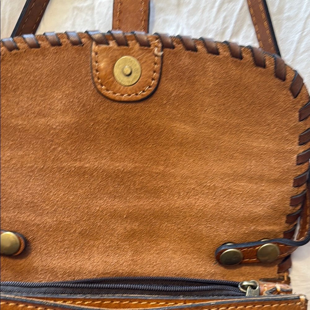 Patricia Nash Tan Embossed Leather Crossbody Bag - Picture 6 of 9